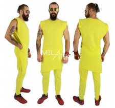 Мужской Look, желтая туника, штаны желтого цвета.